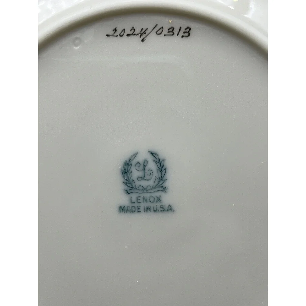 Vintage Lenox Golden Wreath Flat Rimmed Soup Bowl 8.25